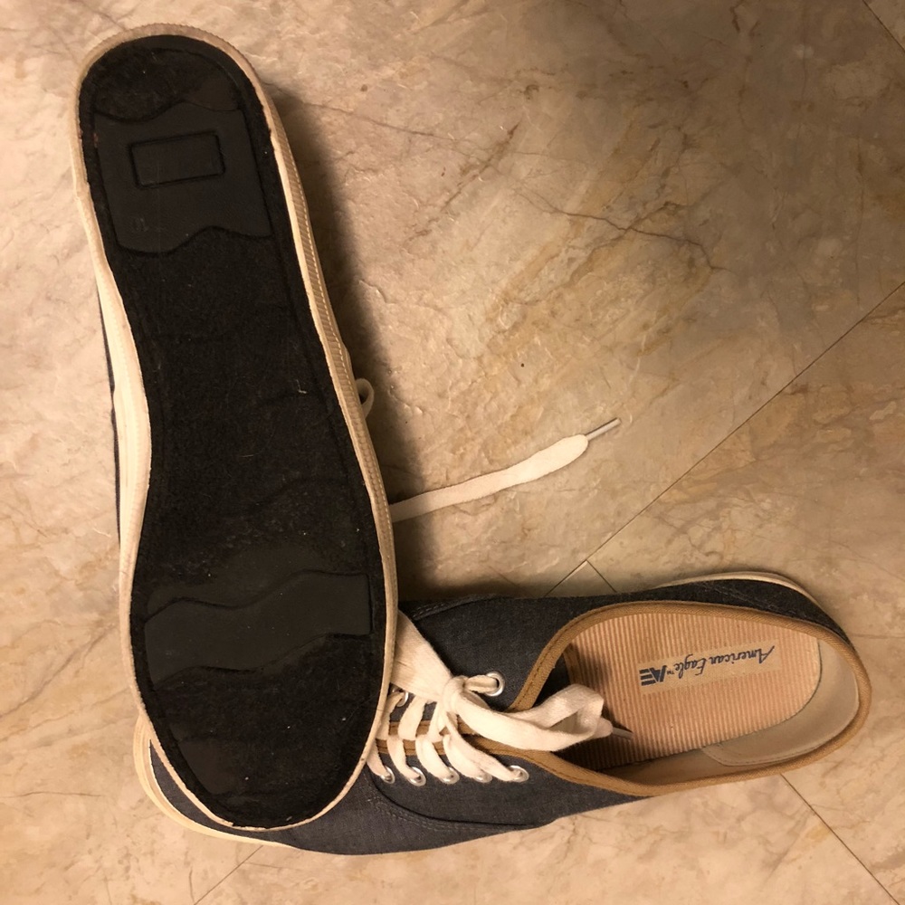 American Eagle denim colored sneakers - Picture 2 of 3